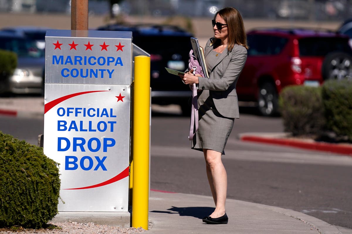 Feds concerned about armed people at Arizona ballot boxes The Independent