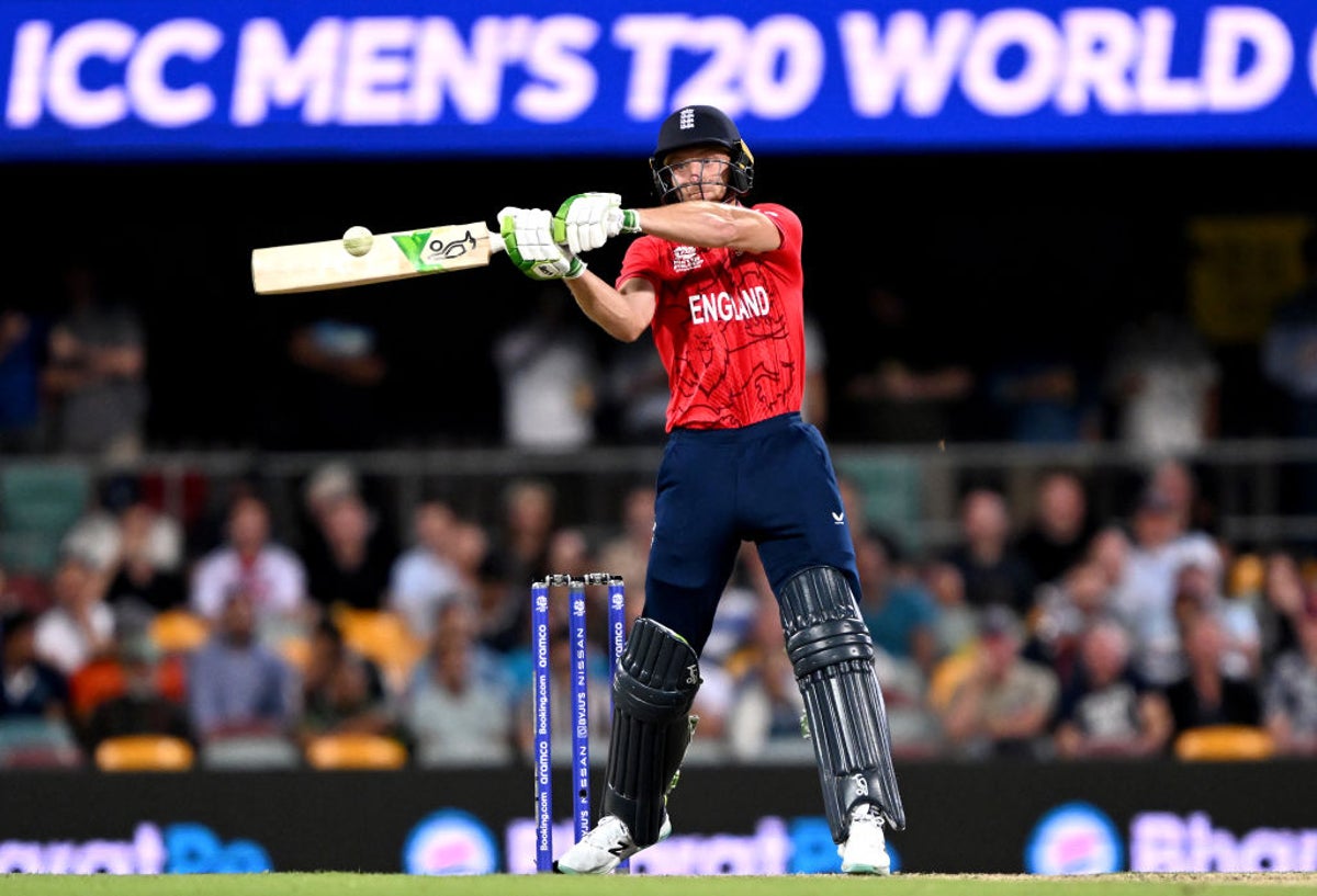 Jos Buttler leads England to 179 in T20 World Cup showdown with New Zealand