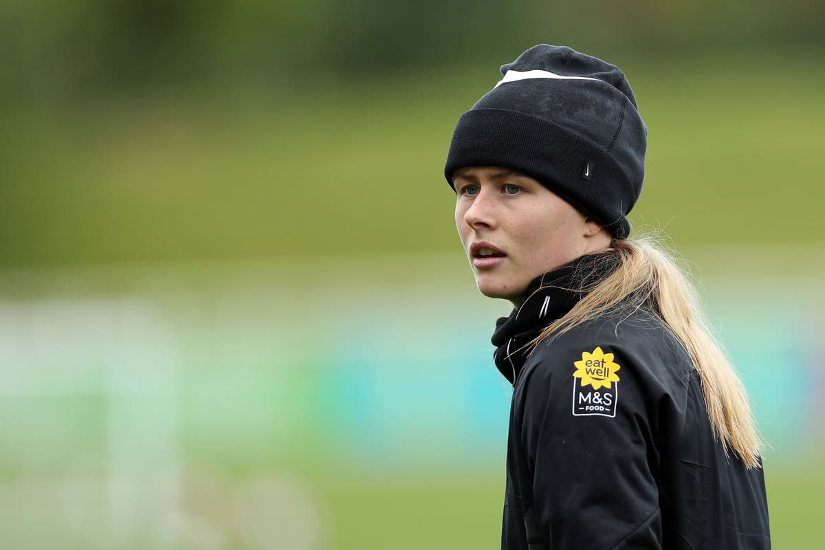 Hannah Hampton bids to rectify ‘medical issue’ after Lionesses omission