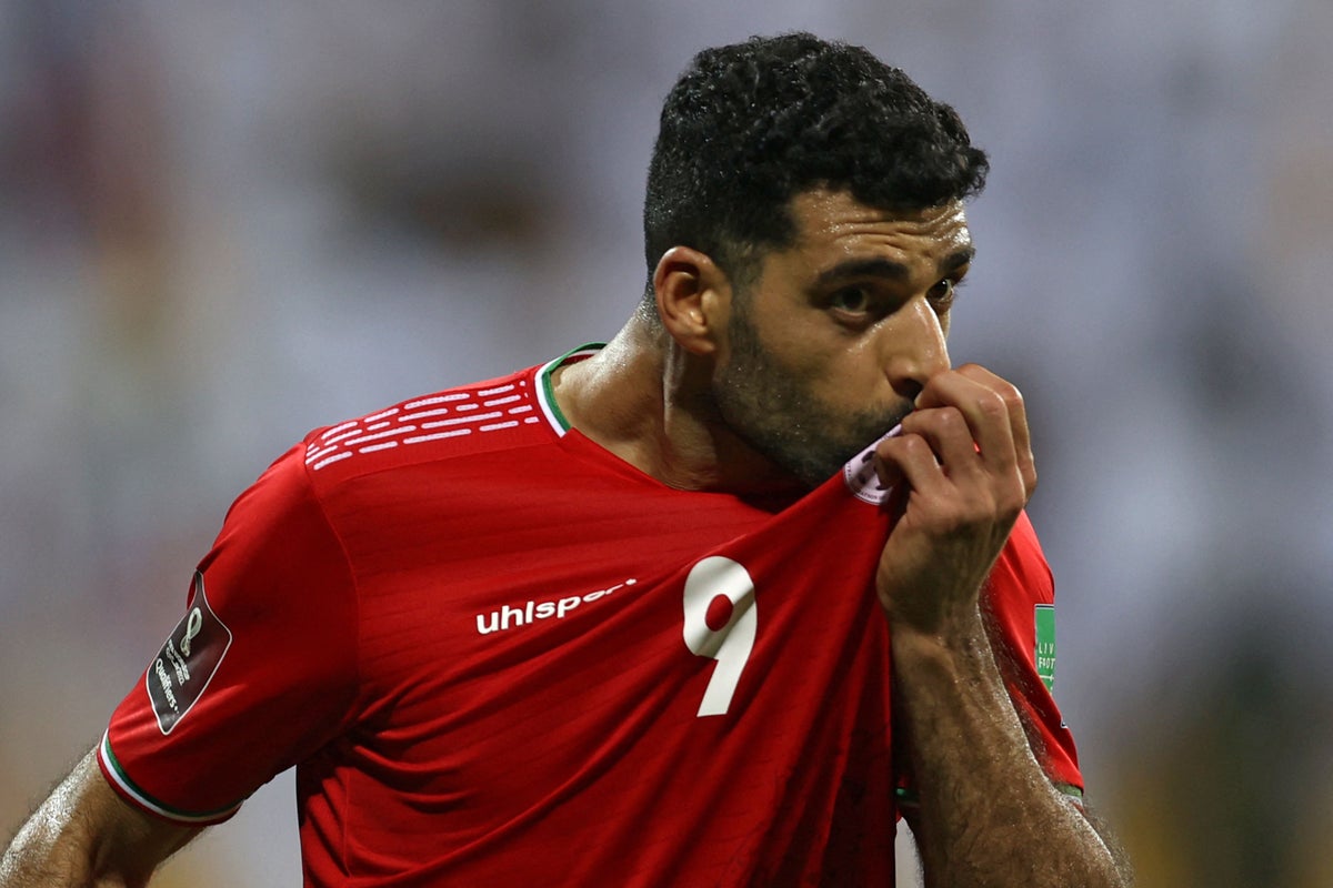 2022 3R Qatar World Cup FIFA - E07 IRAN SOCCER TEAM Sticker Promo Medhi  Taremi