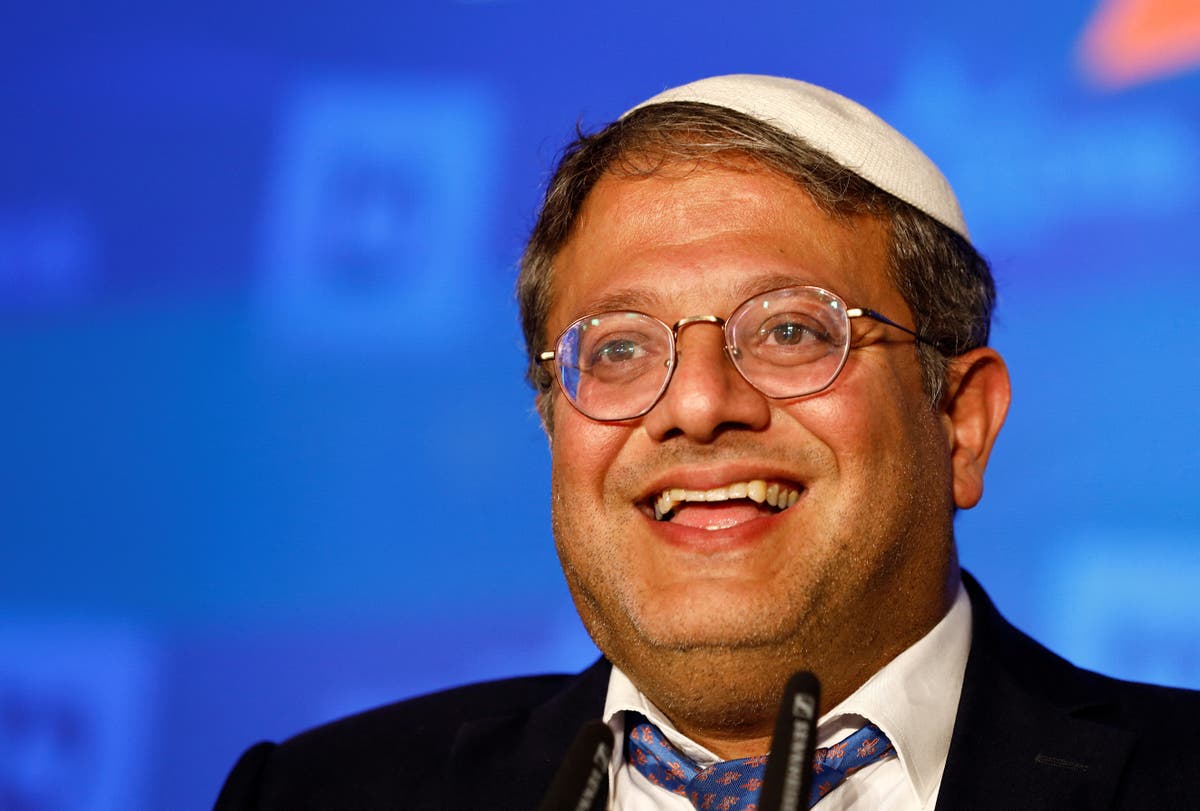 2022-11-01T225853Z_1929116239_RC2ADX9GL3