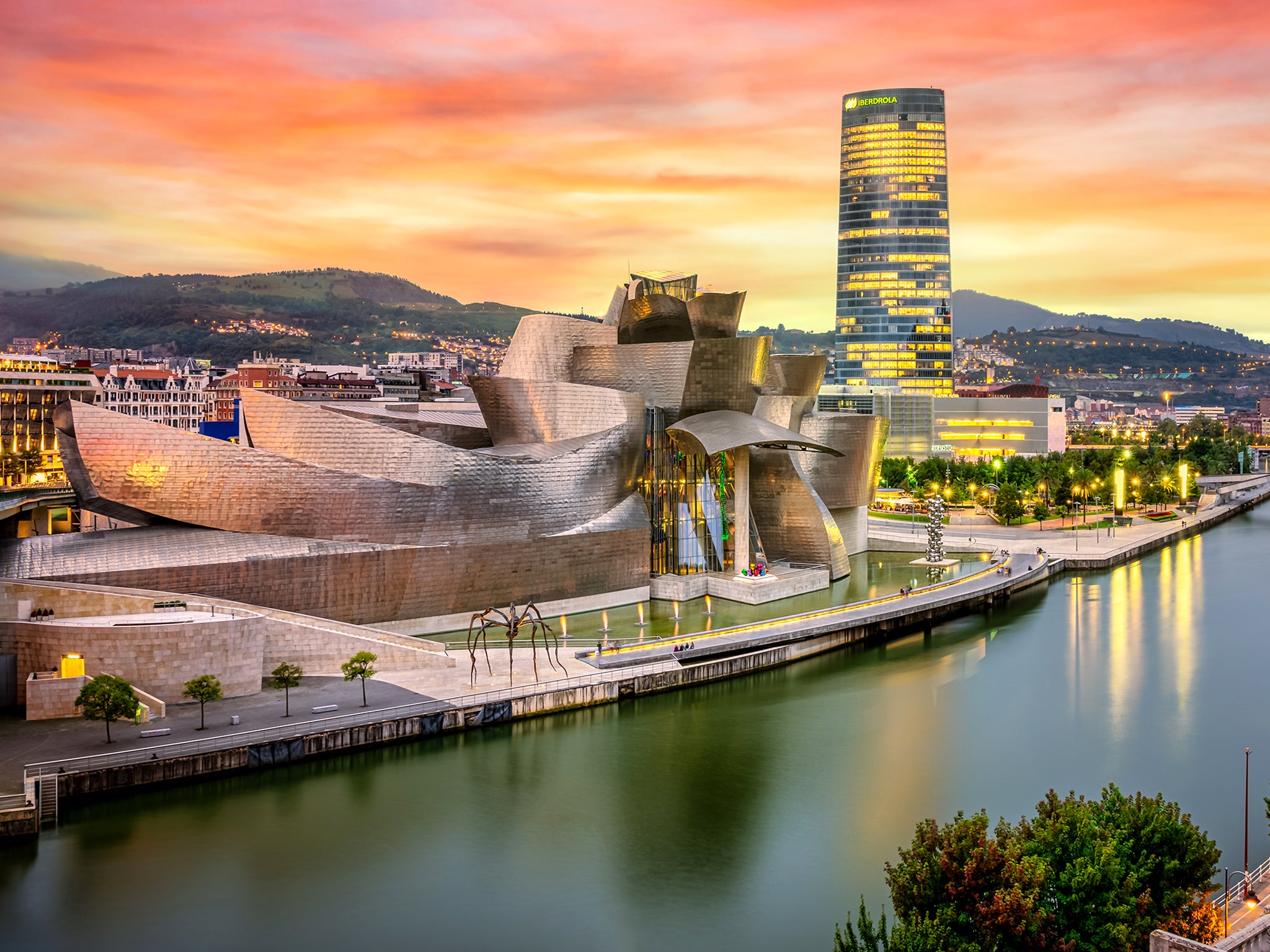 Designed by US architect Frank Gehry, the Bilbao Guggenheim is an extraordinary building