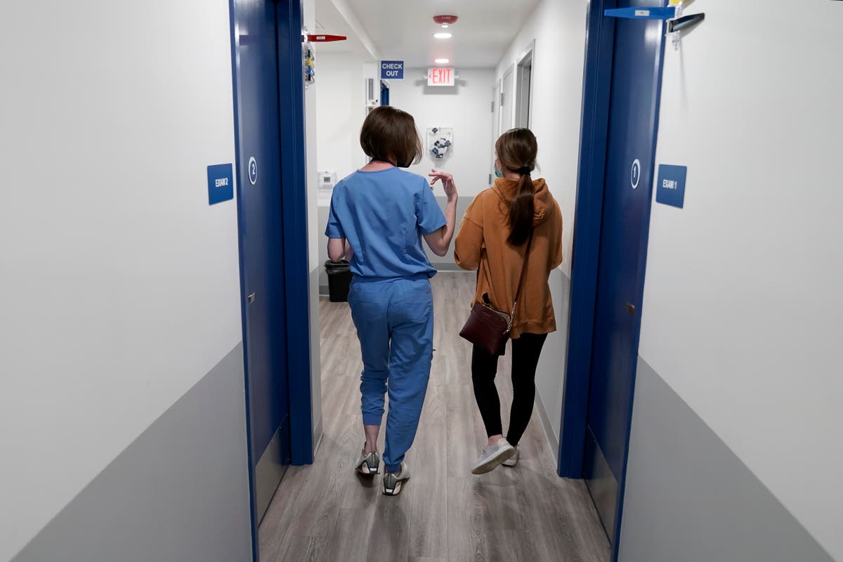 Abortion clinic that opened days after Roe fell is inundated