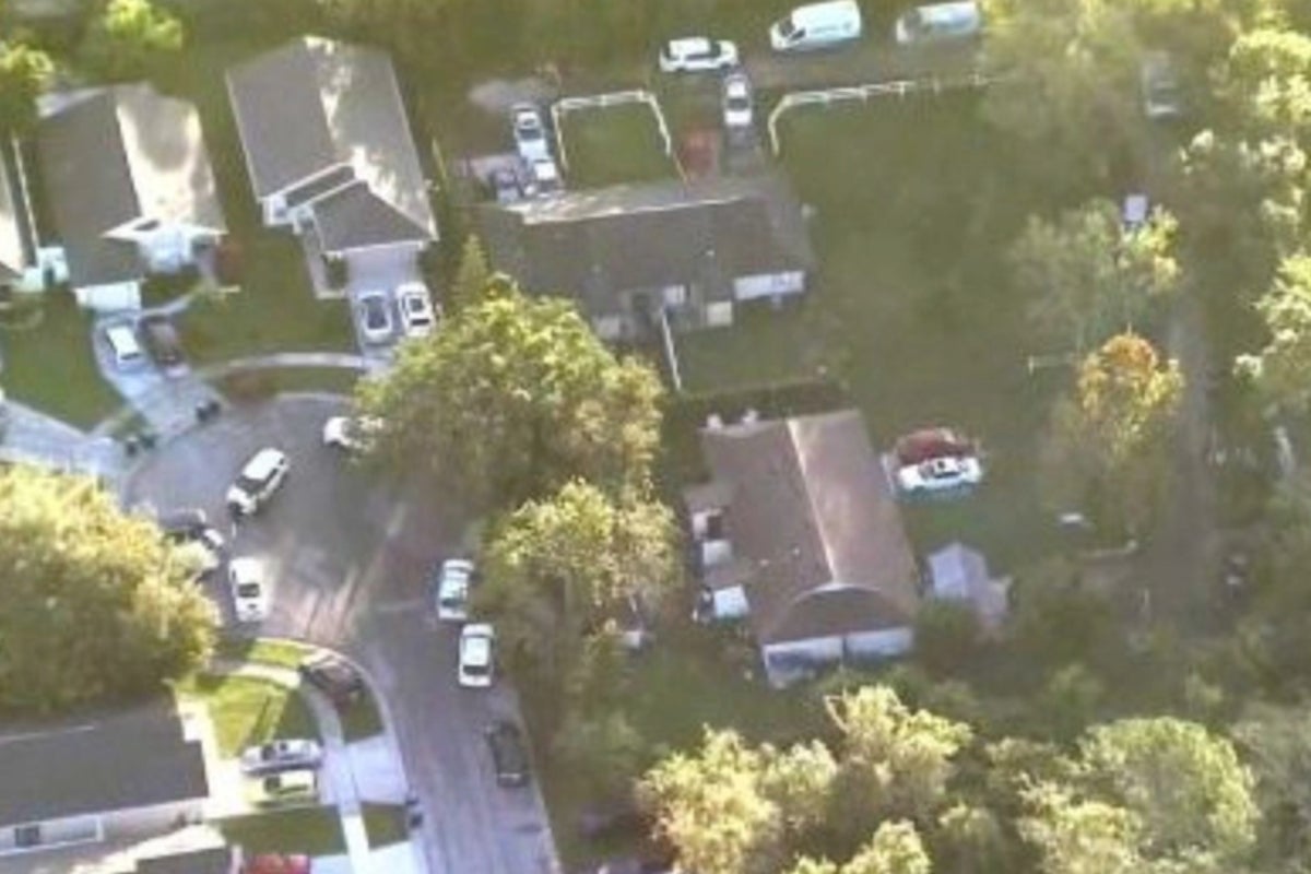 Four people found dead in Florida home after wounded victim runs to ...