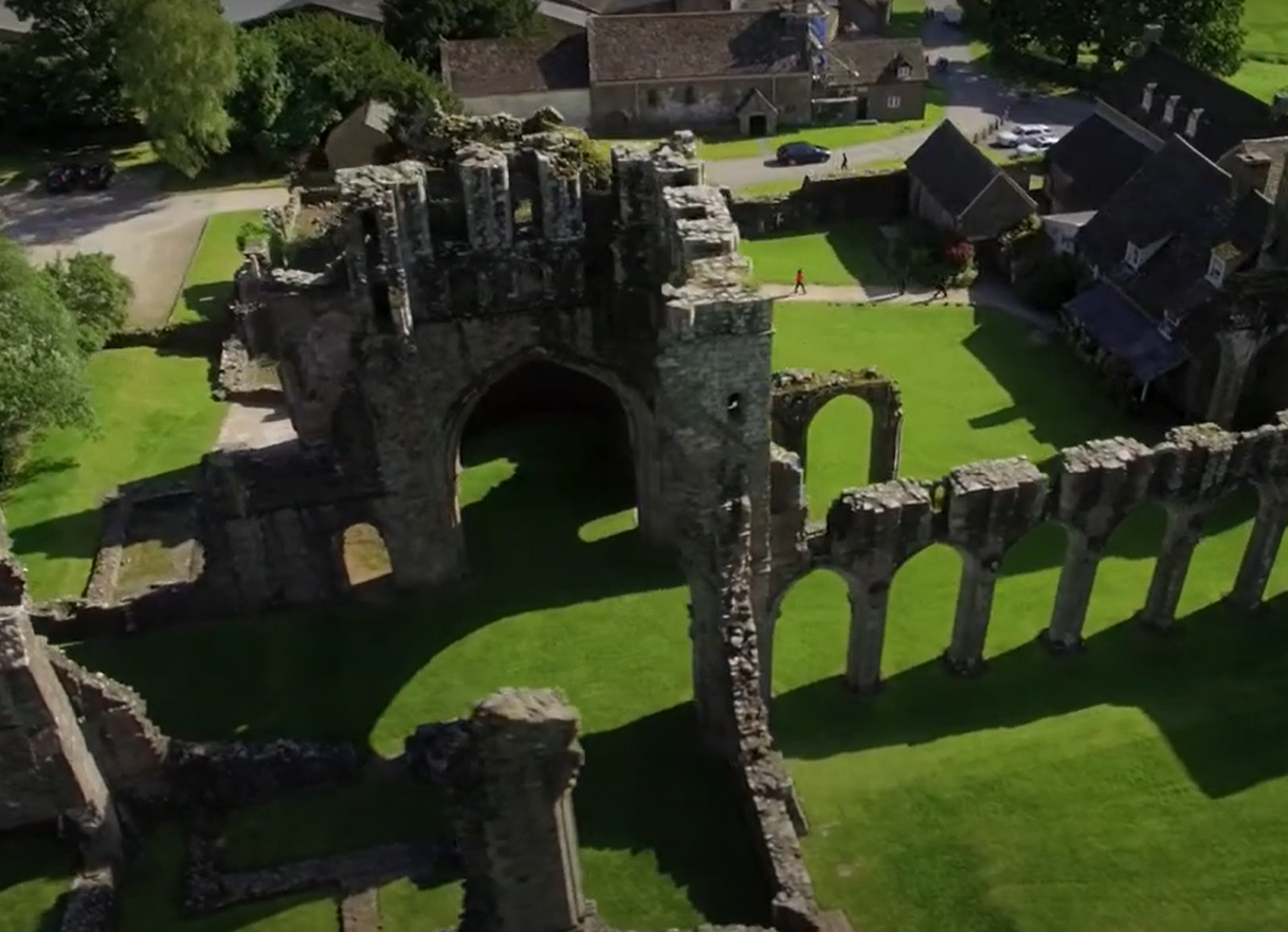This old-school hotel sits in the ruins of medieval Llanthony Priory