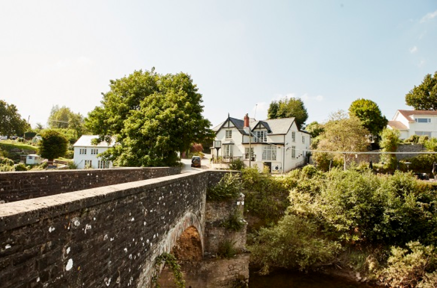 This 200-year-old country inn has six graceful rooms