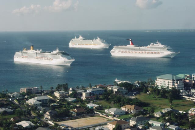 <p>Gathering time: Cruise ships off Grand Cayman </p>