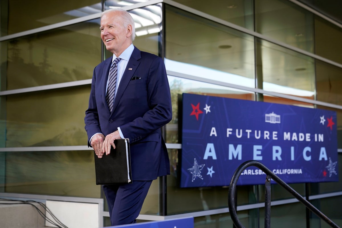 Biden stumps on job growth, as voters dread inflation