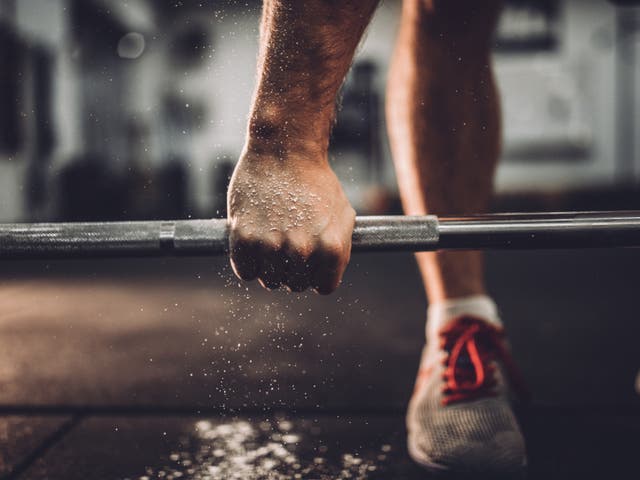 <p>Lowering weights can build thicker muscles, study finds</p>