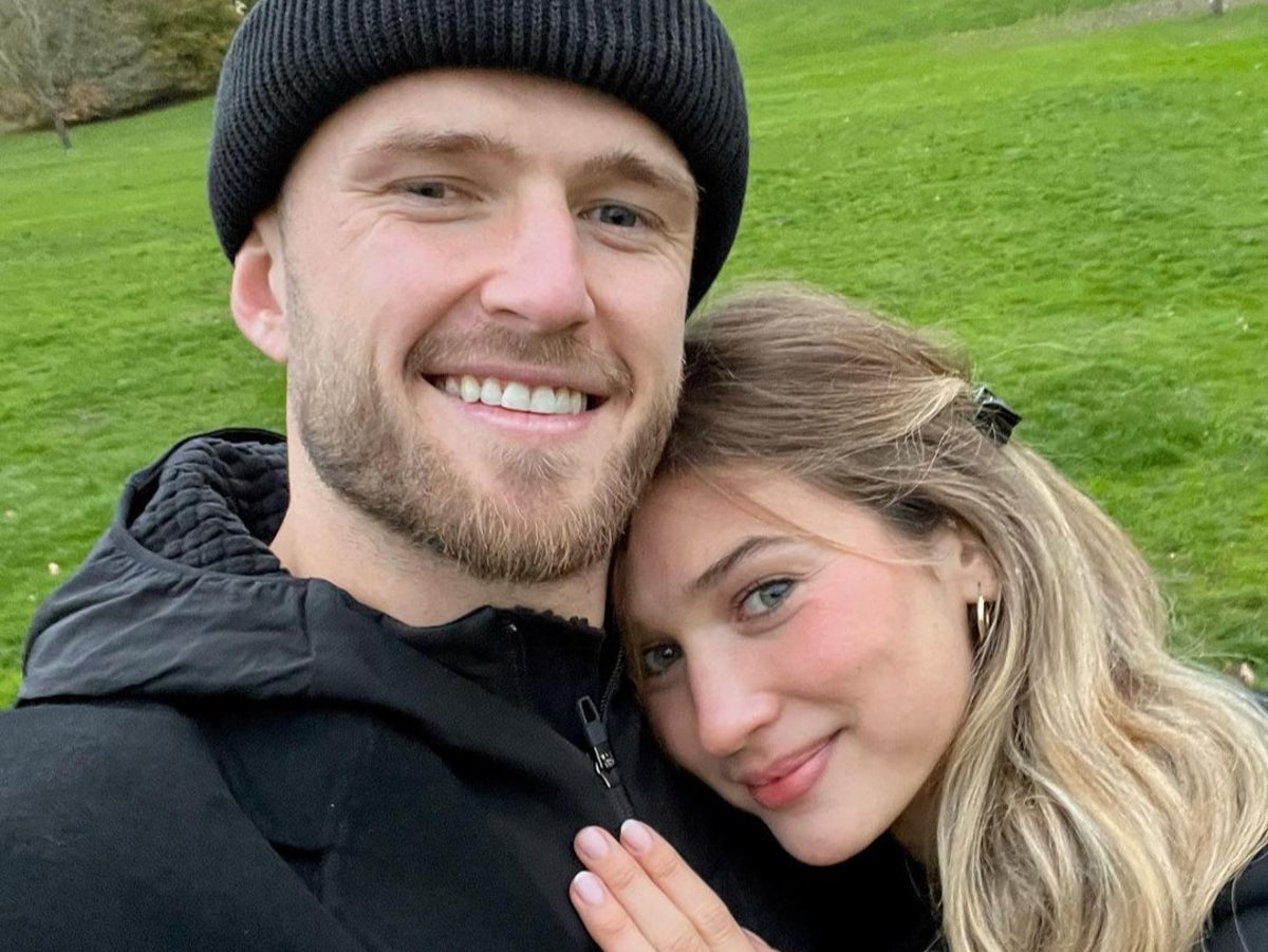 Tottenham Hotspur player Eric Dier engaged to model Anna Modler