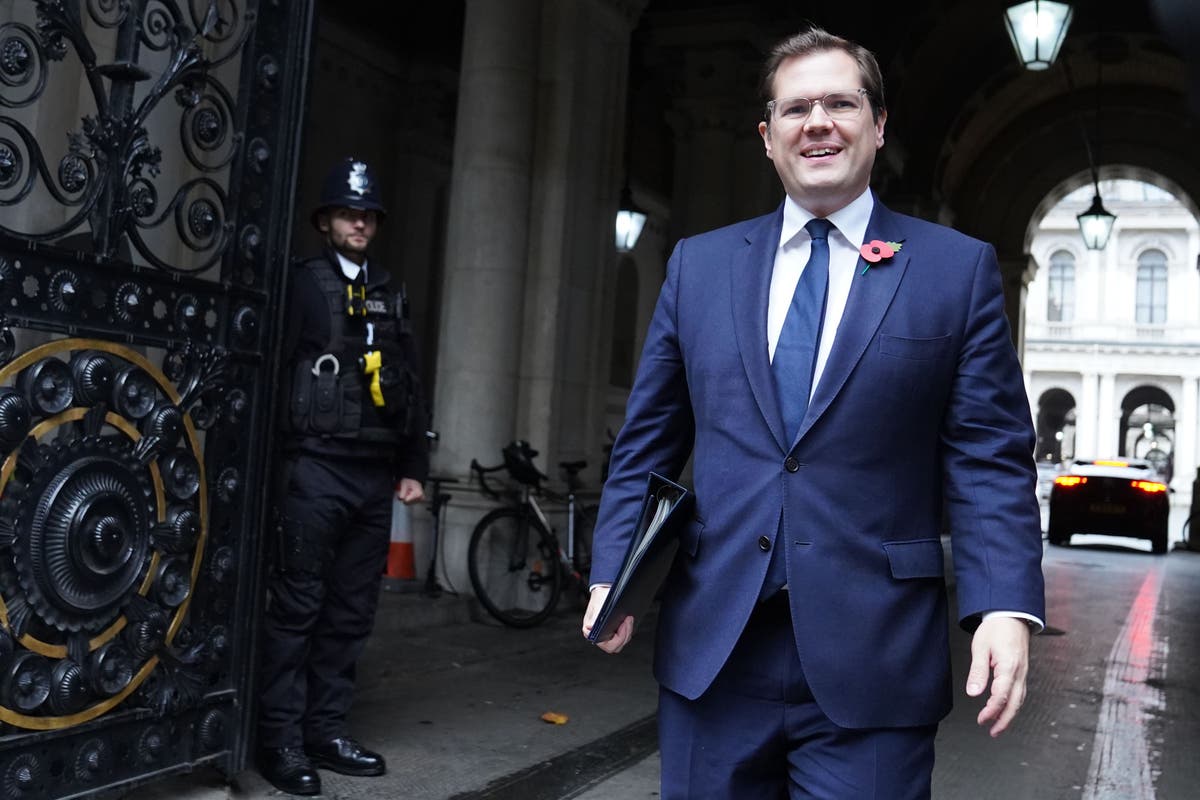 Detainees behind immigration centre violence &lsquo;will be held to account&rsquo;