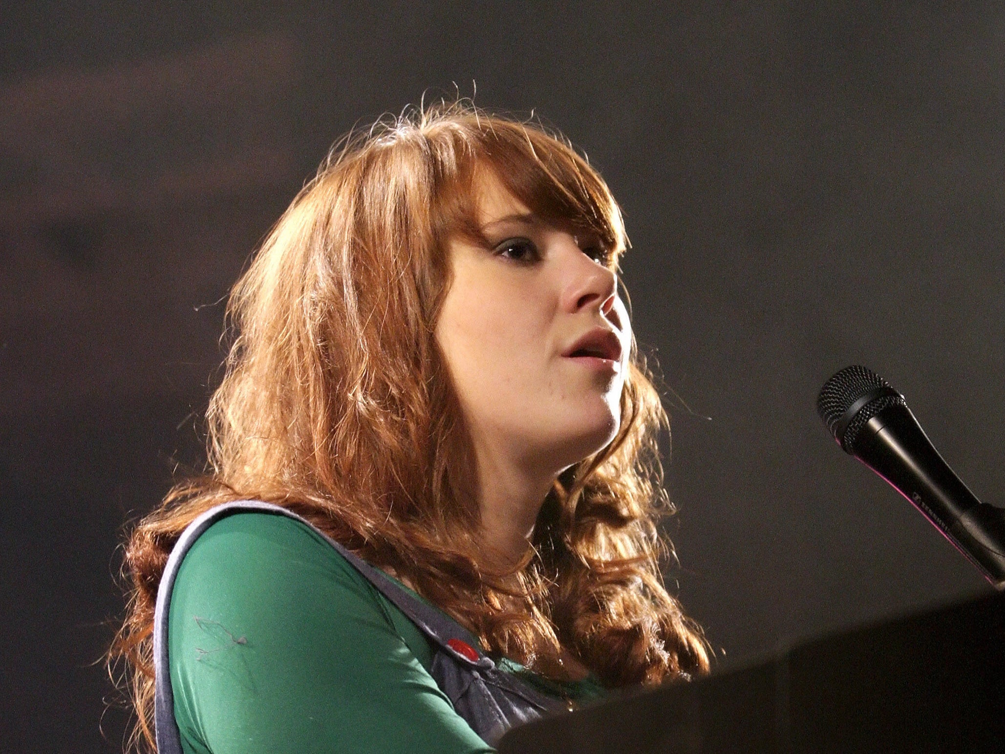 Kate Nash performing in 2007