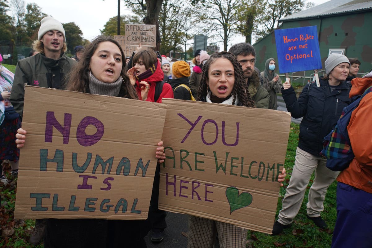 &lsquo;Shut Manston down&rsquo; &ndash; hundreds protest outside migrant centre in pouring rain