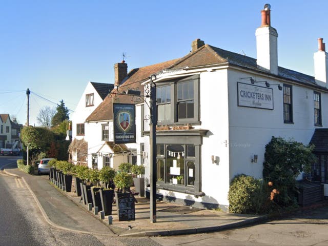 <p>The Cricketers Inn in Meopham, near Gravesend in Kent, where the incident took place </p>