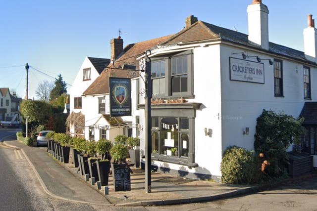 <p>The Cricketers Inn in Meopham, near Gravesend in Kent, where the incident took place </p>