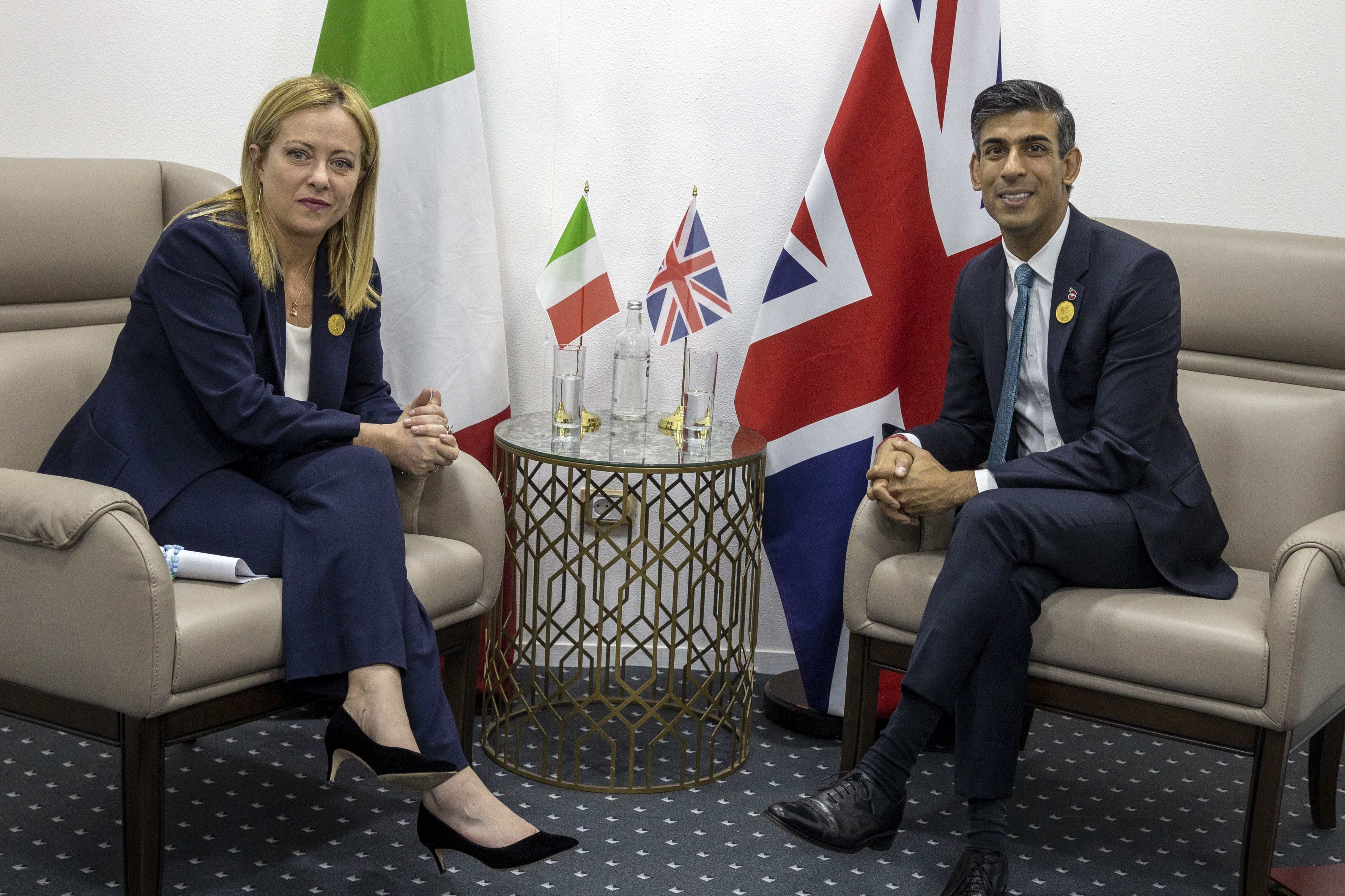 Prime Minister Rishi Sunak meets Italian PM Giorgia Meloni during the Cop27 summit (Steve Reigate/Daily Express/PA)