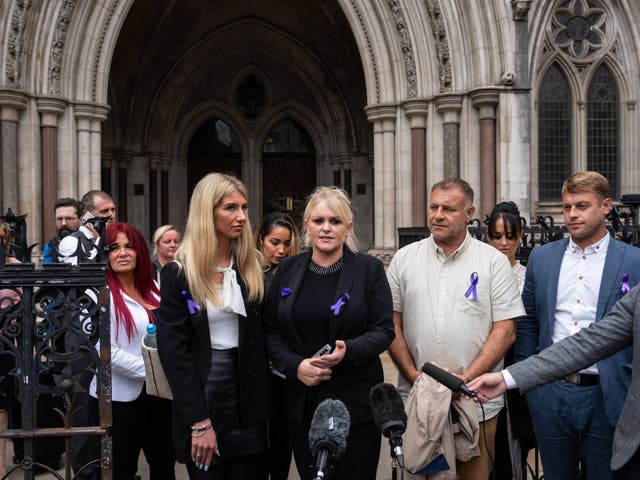 <p>Archie Battersbee’s mother and father, Hollie Dance (C-L) and Paul Battersbee (C-R), speak outside the Royal Courts of Justice</p>