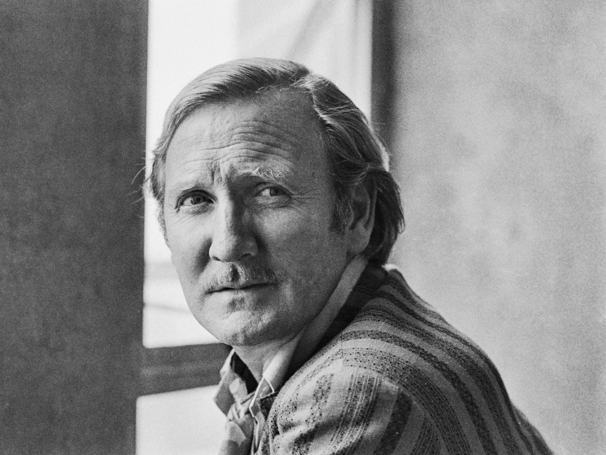 Leslie Phillips dead: Carry On and Harry Potter star dies aged 98