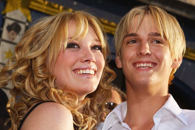 <p>Hilary Duff and Aaron Carter at the premiere of ‘The Lizzie McGuire Movie’ in 2003</p>