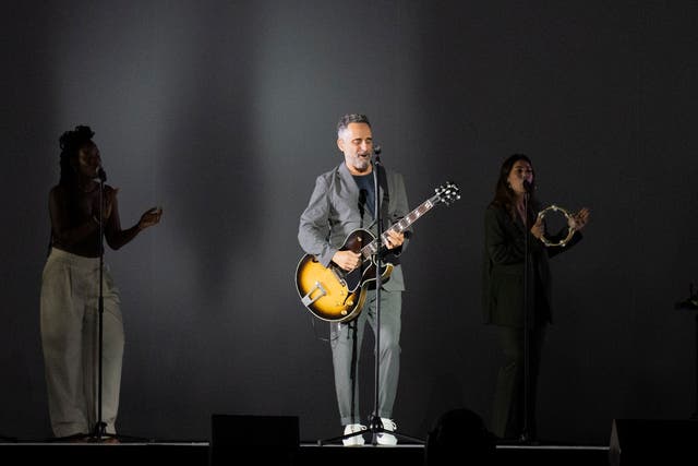 LATIN GRAMMY-JORGE DREXLER