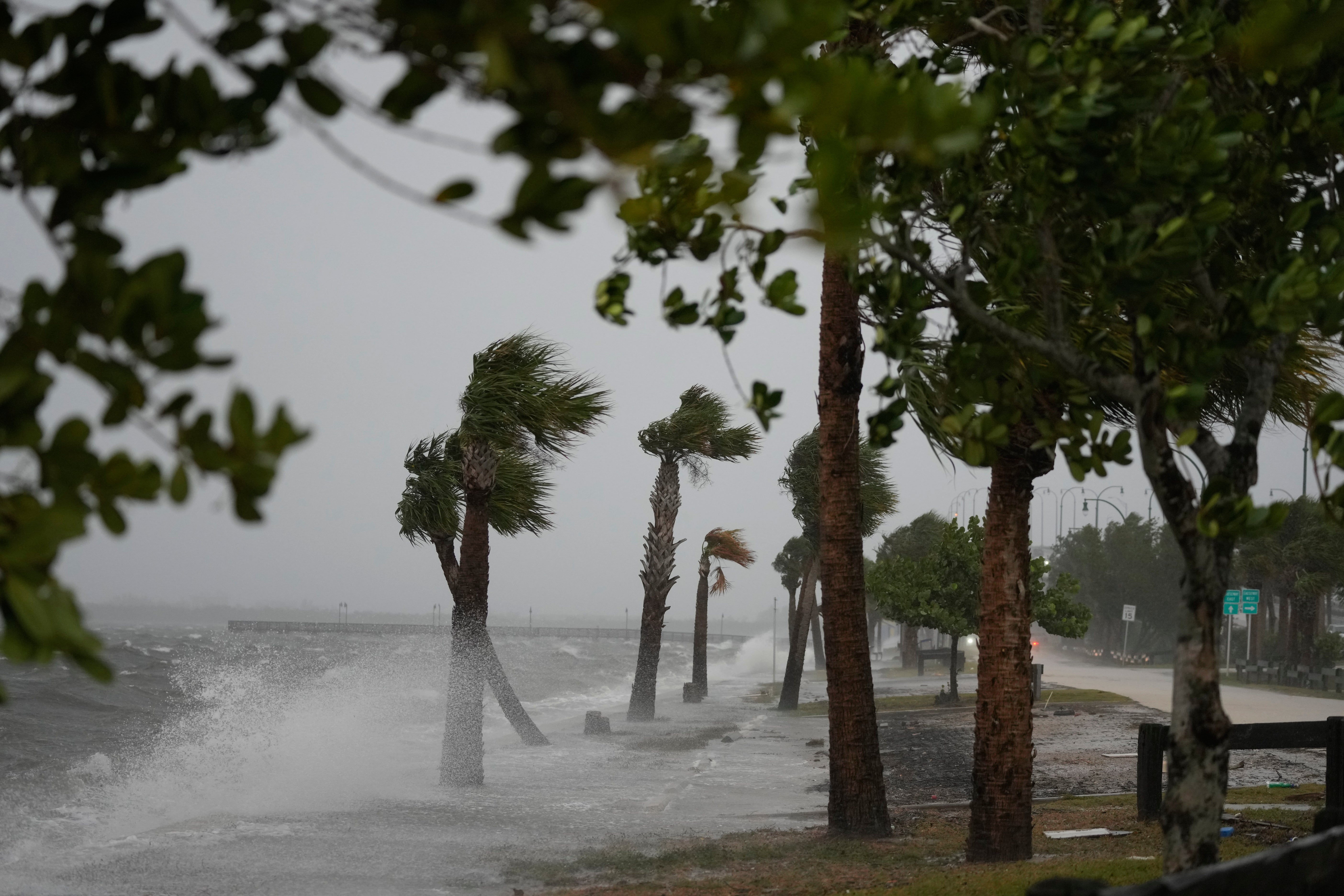 Powerful winds lashed the coast of Florida