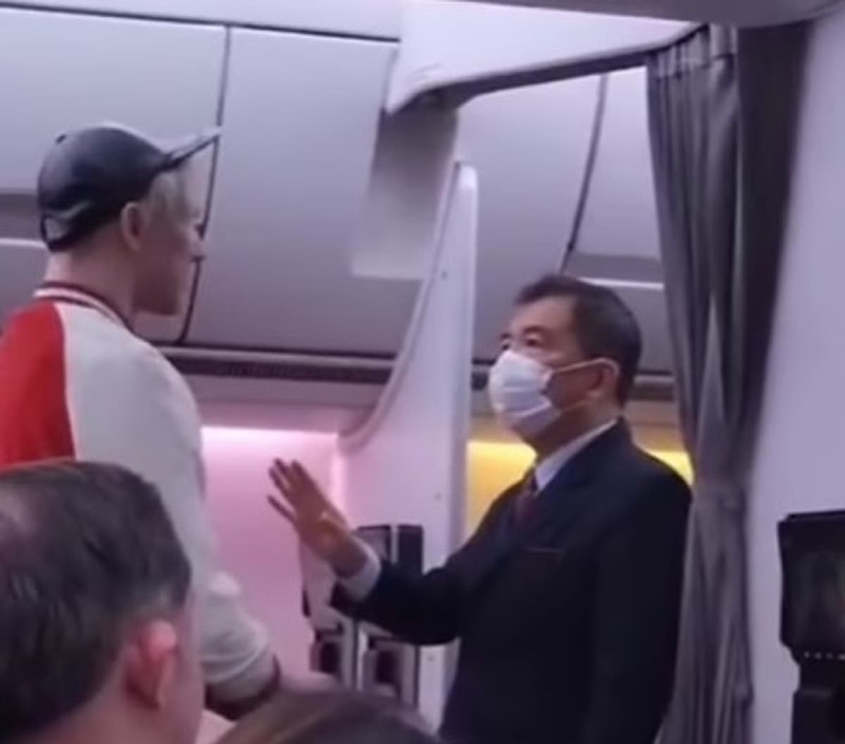 ‘You f***ing idiot’: Man filmed verbally abusing Singapore Airlines crew on flight