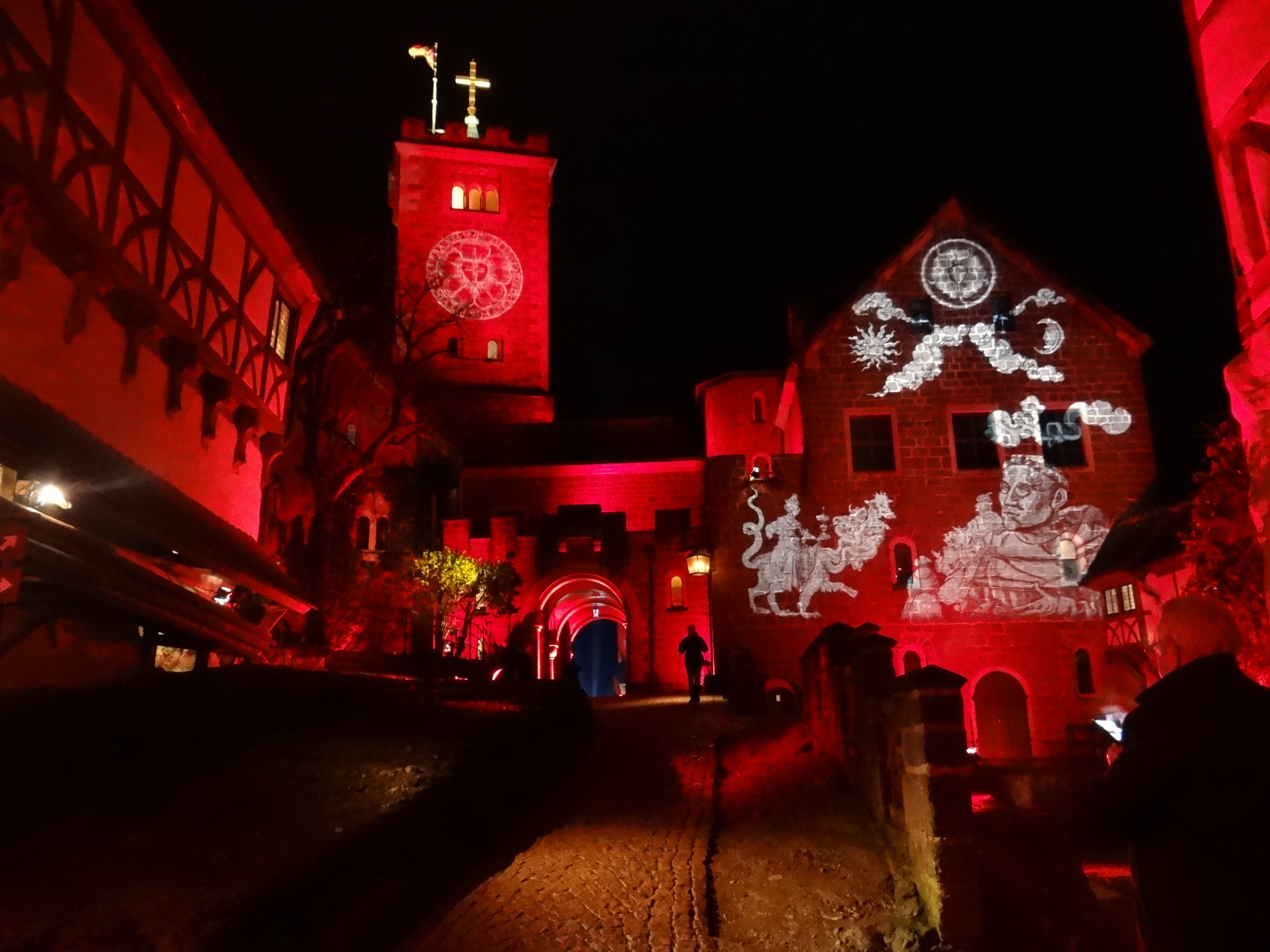 Spend the night in the Wartburg castle