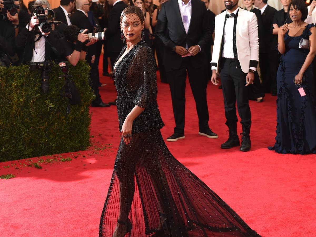 Beyoncé’s stylist Ty Hunter opens up about her ‘homage to Diana Ross ...
