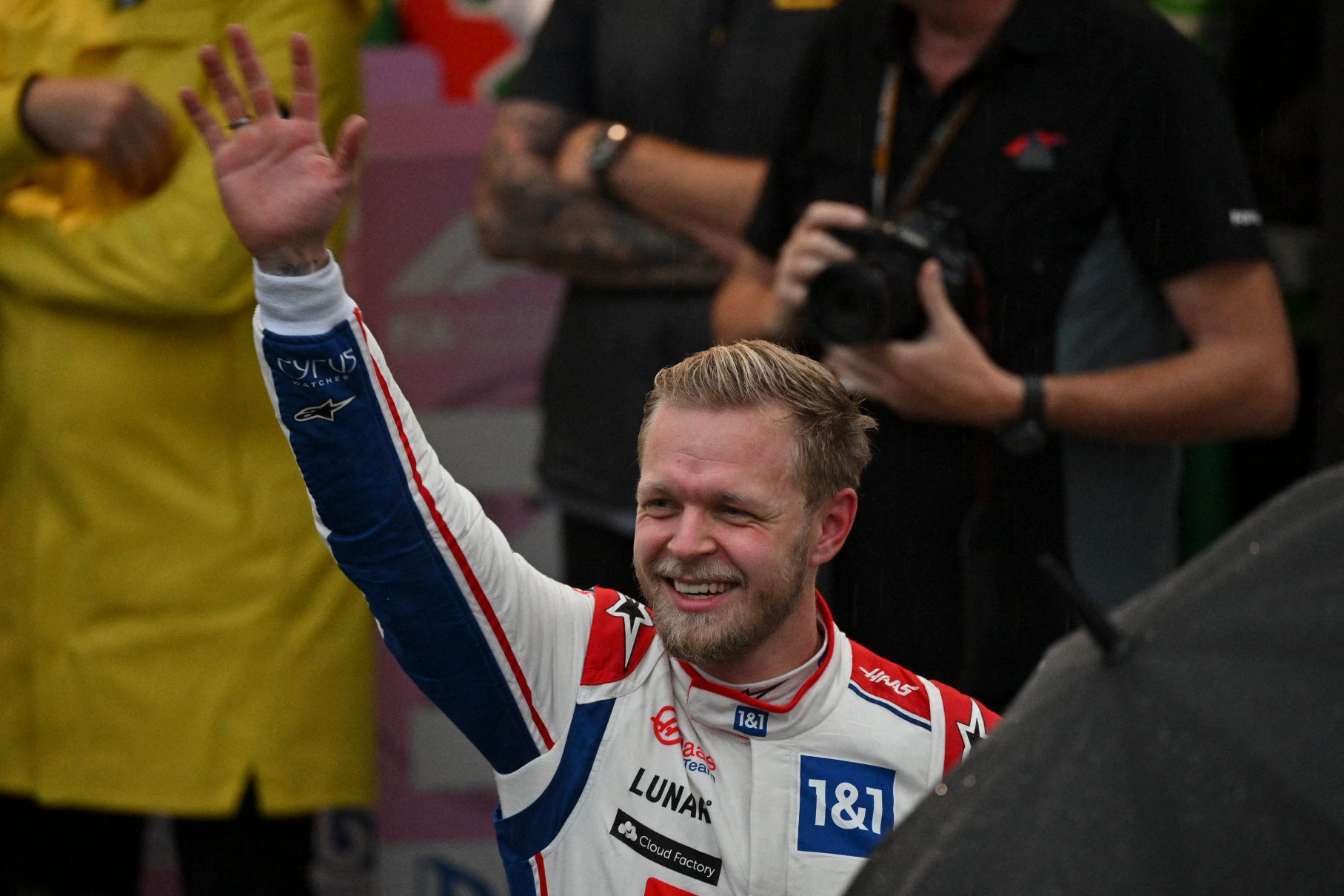 Kevin Magnussen will start on pole position for Saturday’s sprint race at the Brazilian Grand Prix