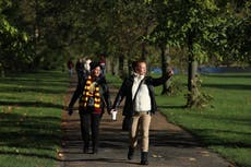 Why is the UK having a warm November?