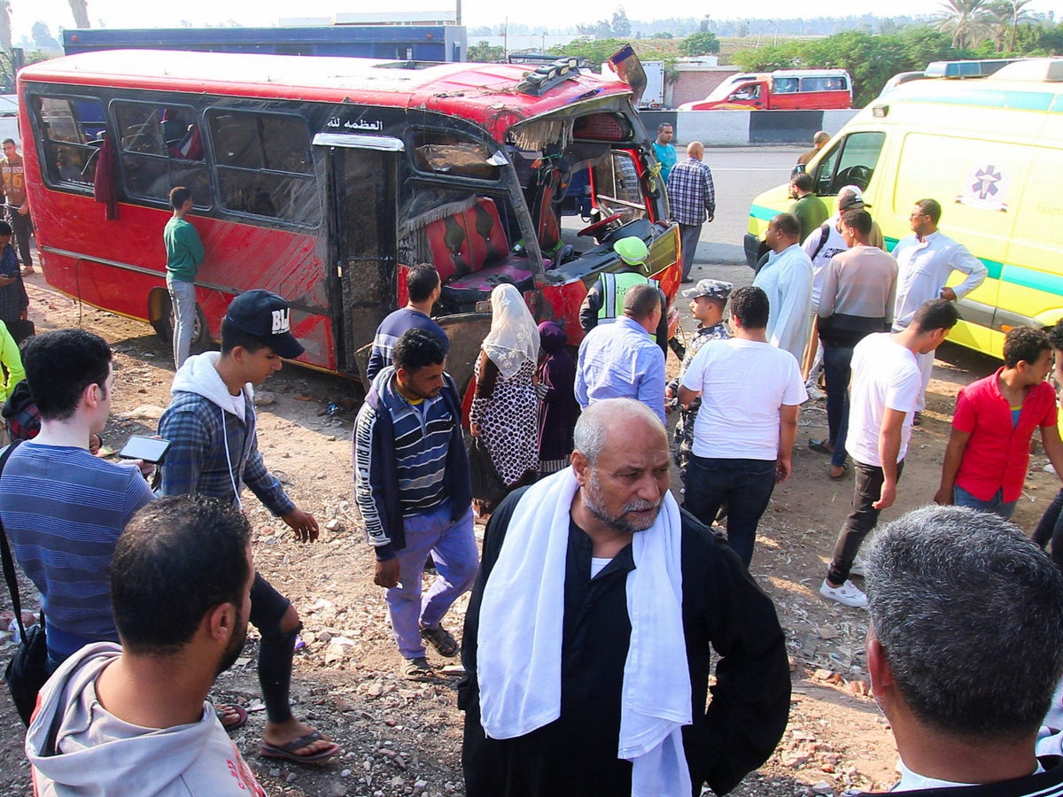 Mısır'da otobüs kazasında en az 21 kişi öldü