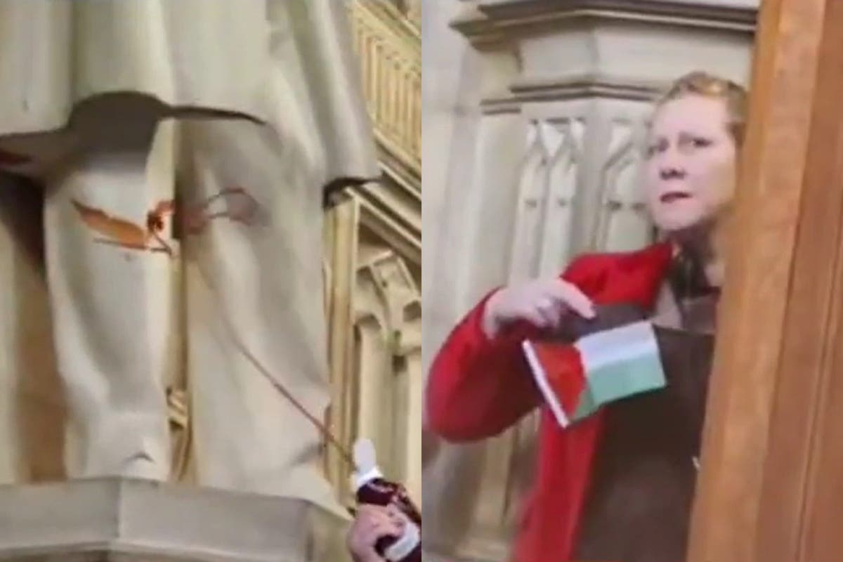 Palestine protesters spray ketchup &lsquo;blood&rsquo; over statue in Houses of Parliament