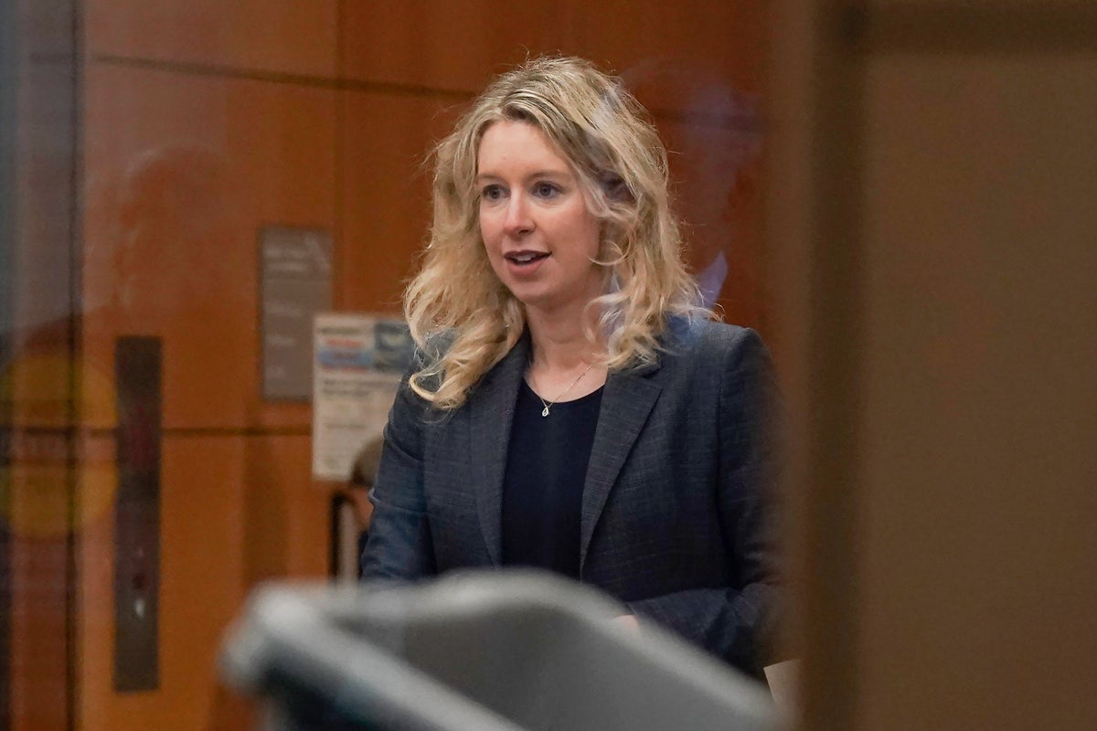 Theranos sentencing – latest: Lawyers say jailing Elizabeth Homes would be ‘unnecessary’