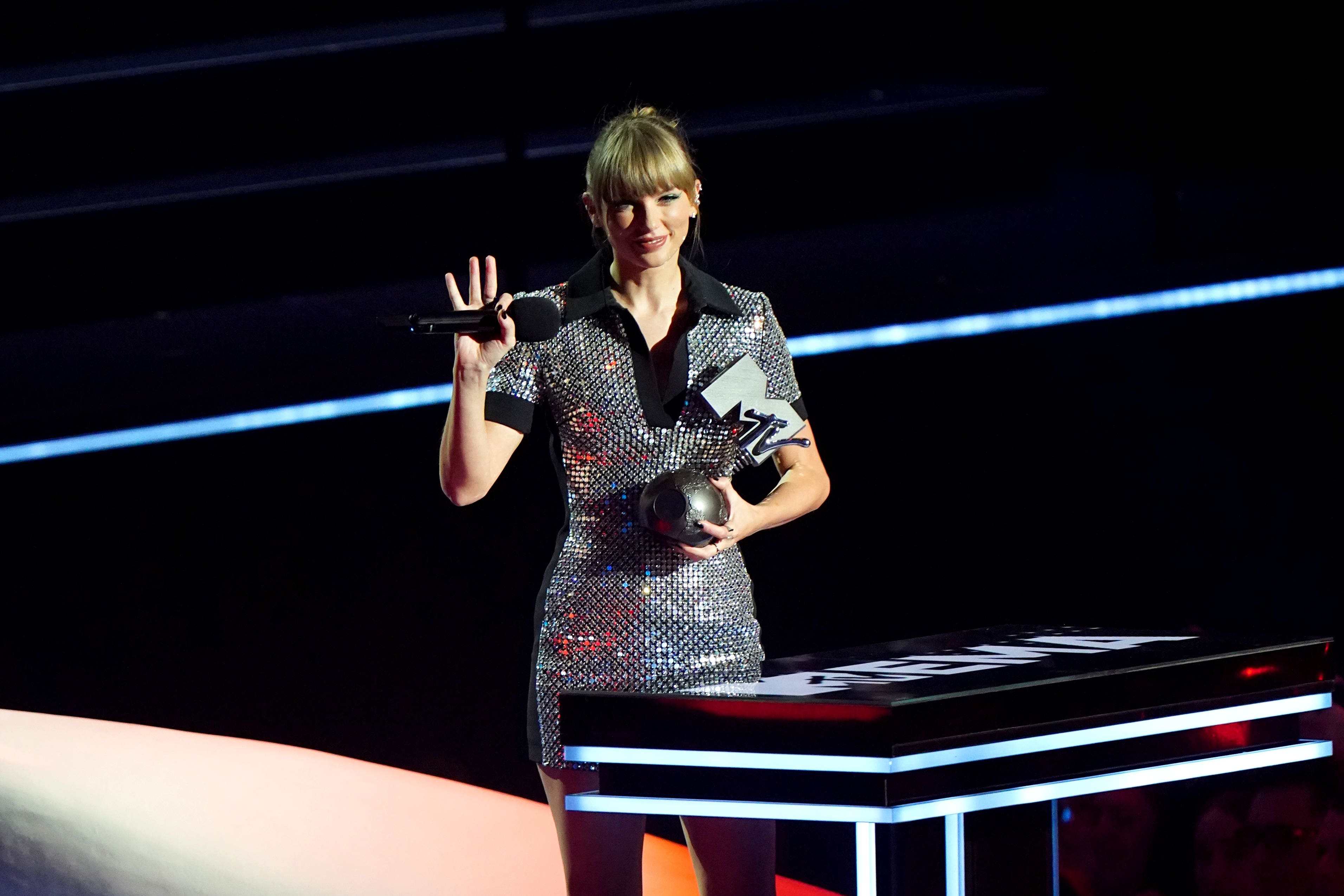 Taylor Swift on stage after winning the award for Best Video at the MTV Europe Music Awards 2022 held at the PSD Bank Dome, Dusseldorf. (Ian West/PA)