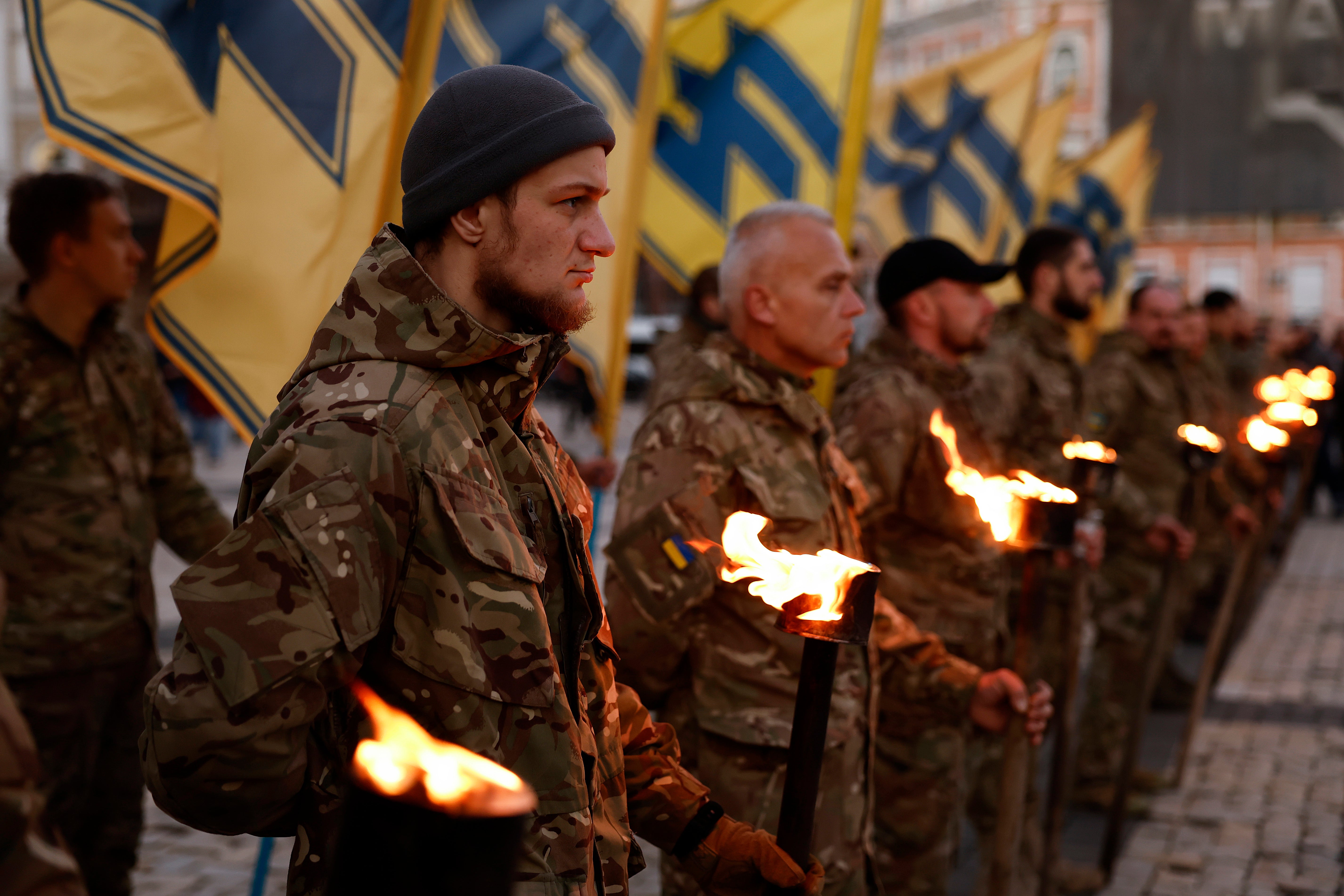 Ukraine-Russia news – live: Putin’s fleeing troops ‘loot Kherson’s historical artefacts’