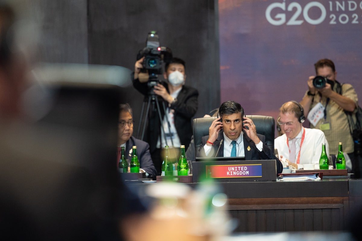 'Terminen con esta guerra bárbara': Rishi Sunak choca con Rusia por Ucrania en la cumbre del G20