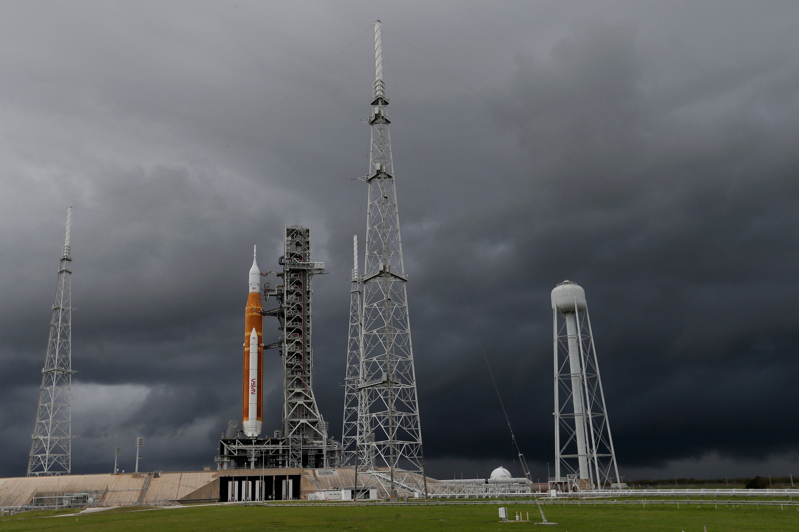 NASA Moon Rocket Explainer