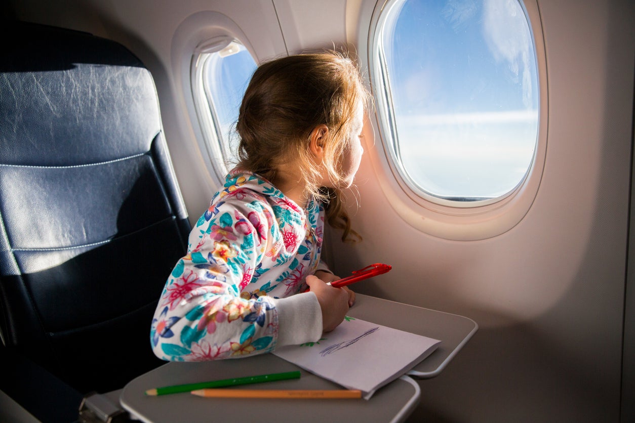 child travelling on plane alone