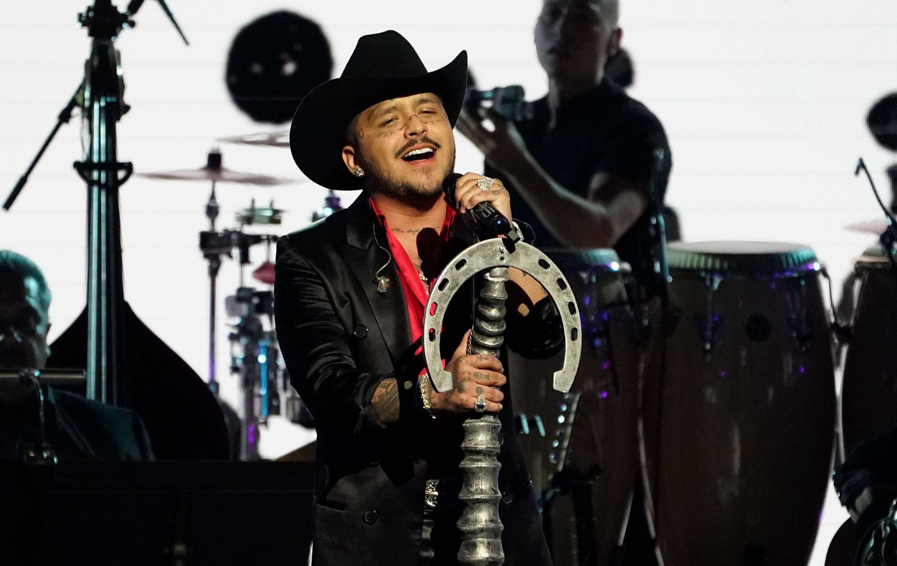 <p>LATIN GRAMMY-PERSONA DEL AÑO</p>