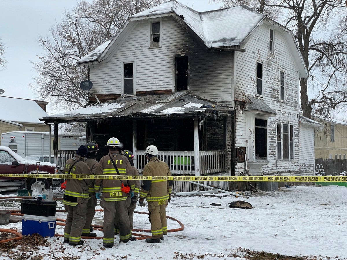 Iowa house fire that killed 4 children blamed on power strip
