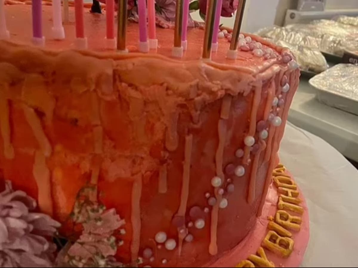 Teen rages after paying &pound;130 for &lsquo;abomination&rsquo; birthday cake