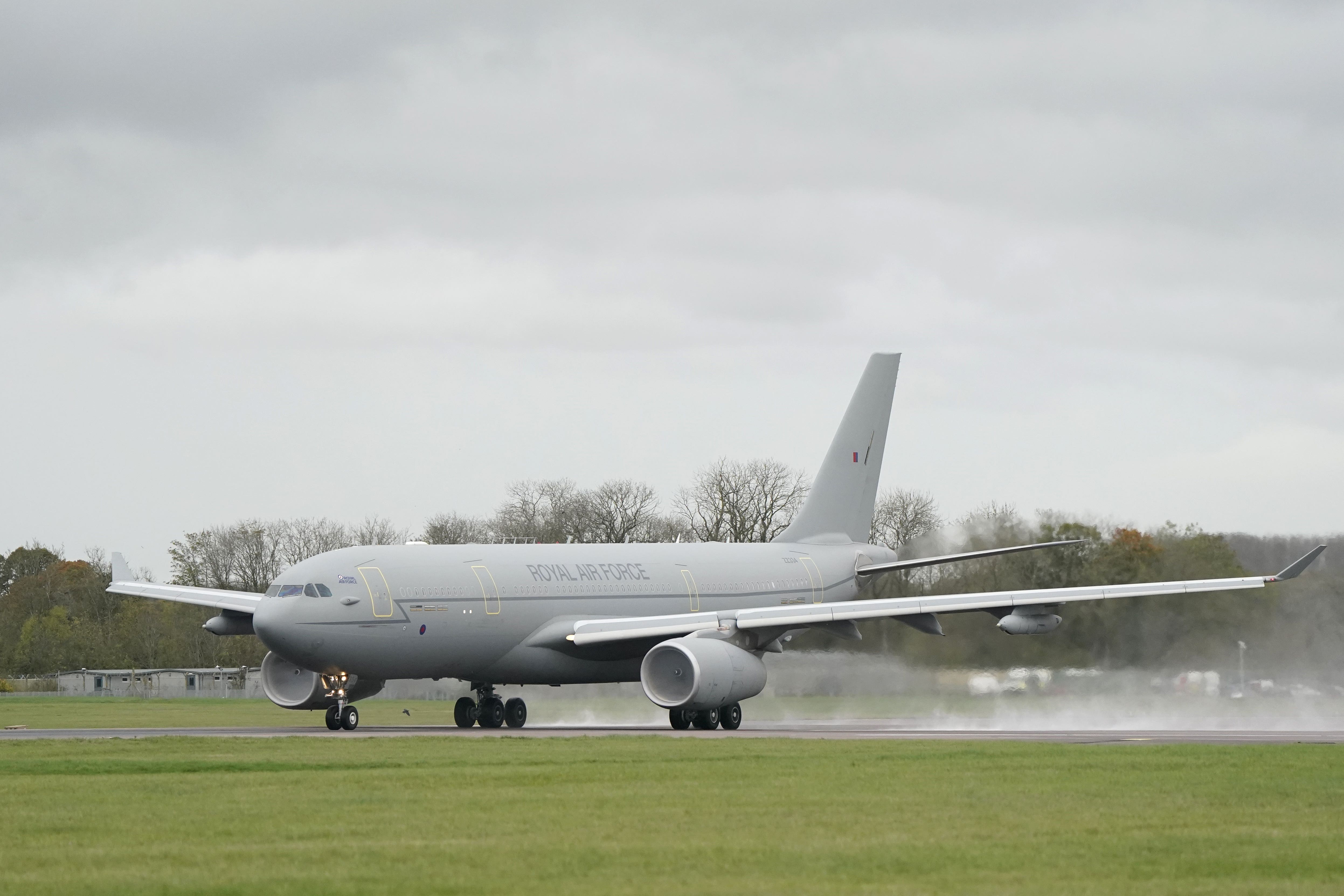 RAF’s first UK flight using 100% sustainable fuel a ‘breakthrough ...