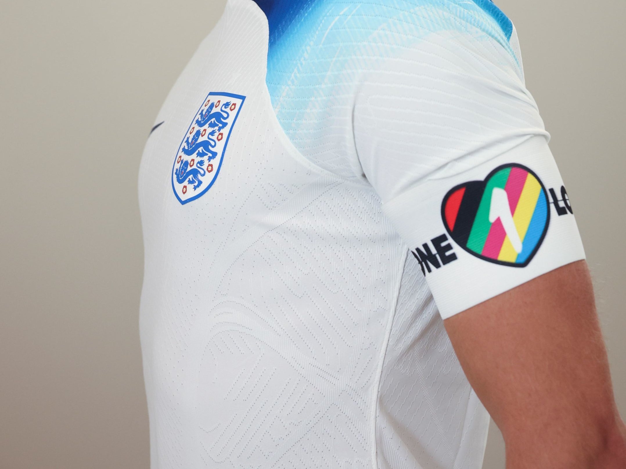 <p>England will no longer wear the OneLove rainbow armband </p>