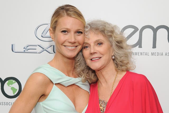 <p>Gwyneth Paltrow and Blythe Danner in 2015</p>