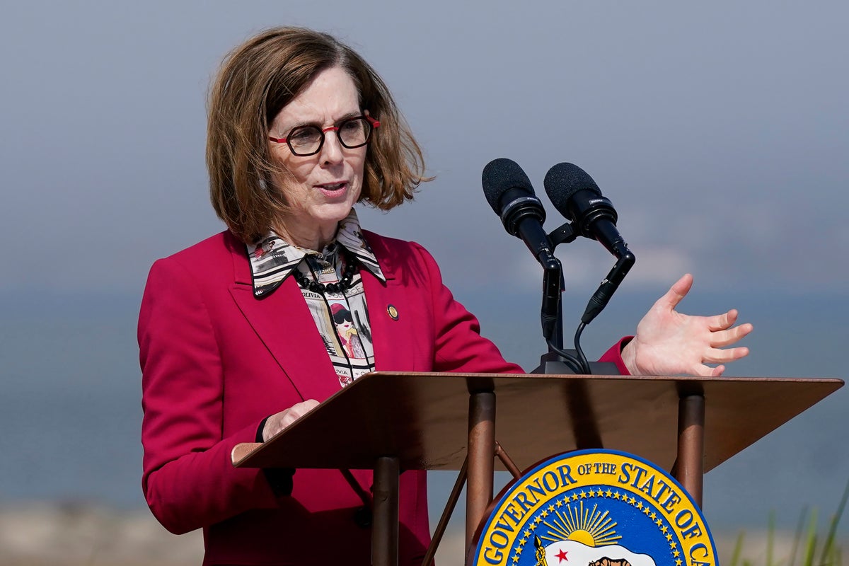 Oregon governor commutes sentences of all death row inmates in state