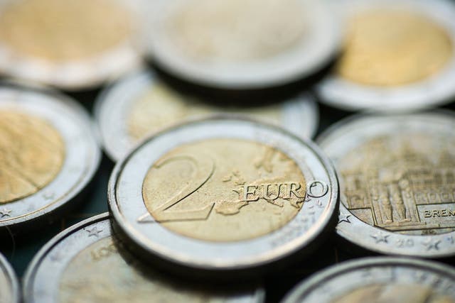 <p>The real two euro coin</p>