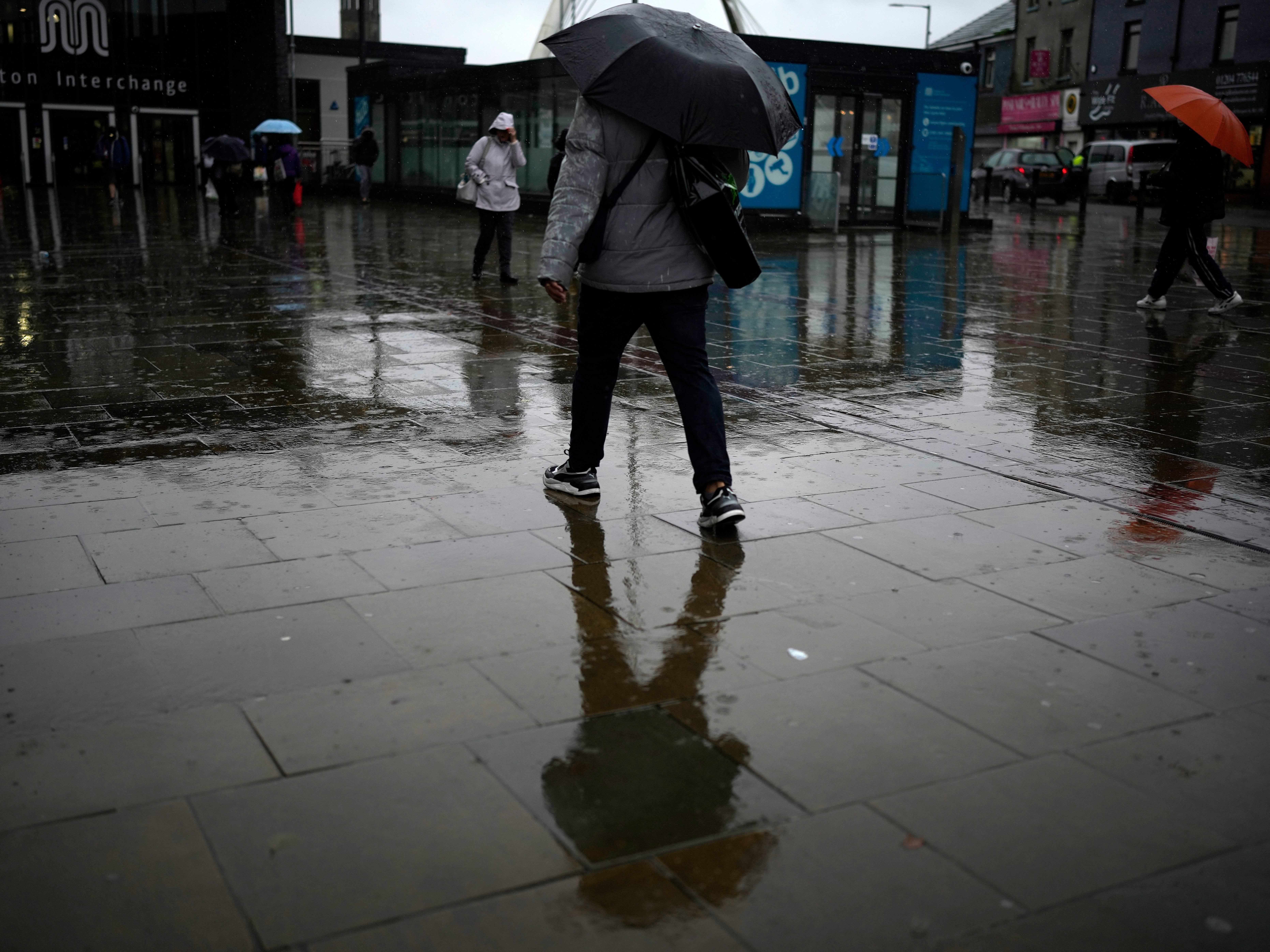 The Met Office has issued a weather warning for rain and wind