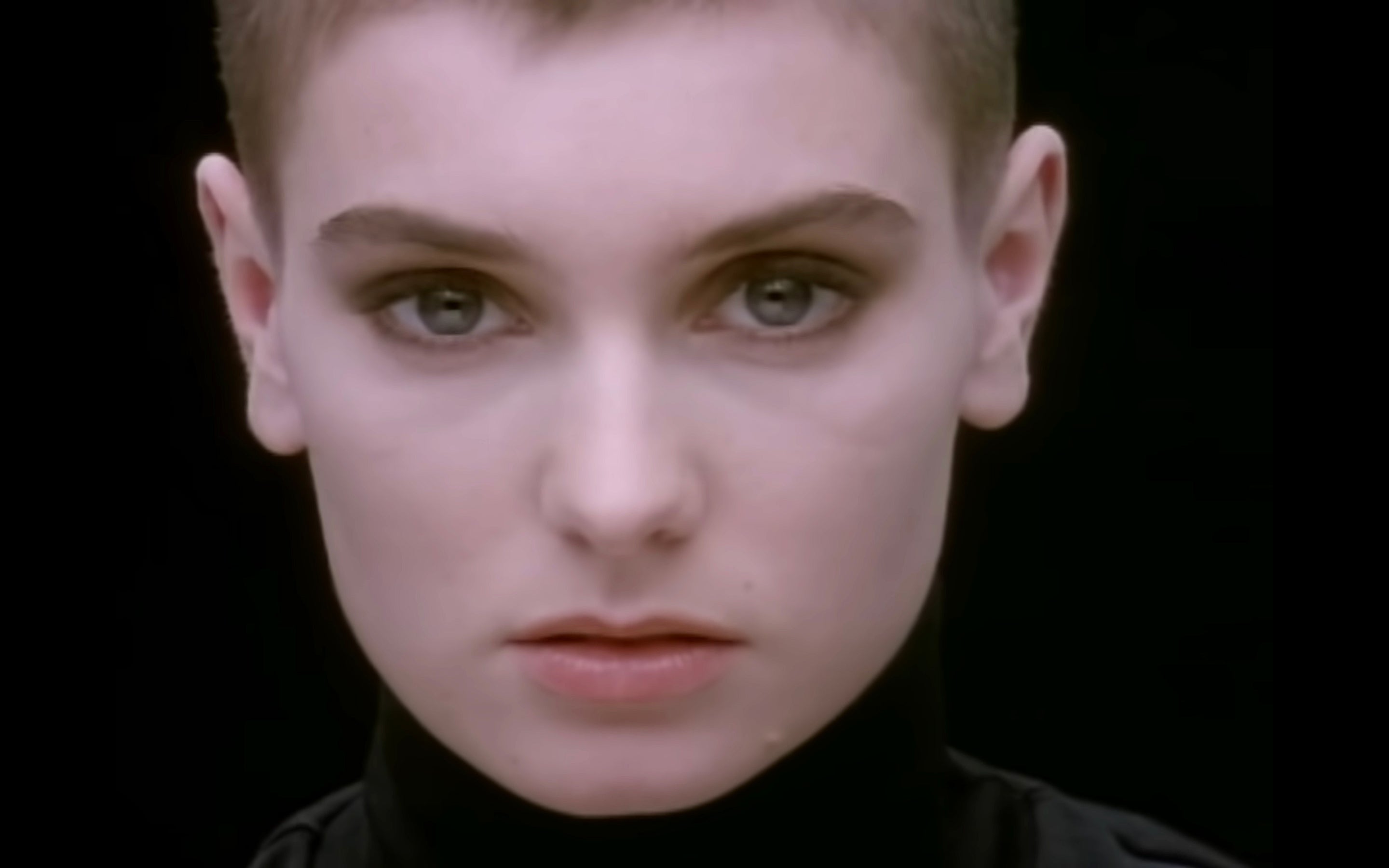 Face to face: O’Connor in the unforgettable video for her No 1 hit