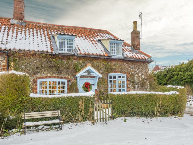 <p>Dreaming of a white Christmas at Brooke Cottage</p>