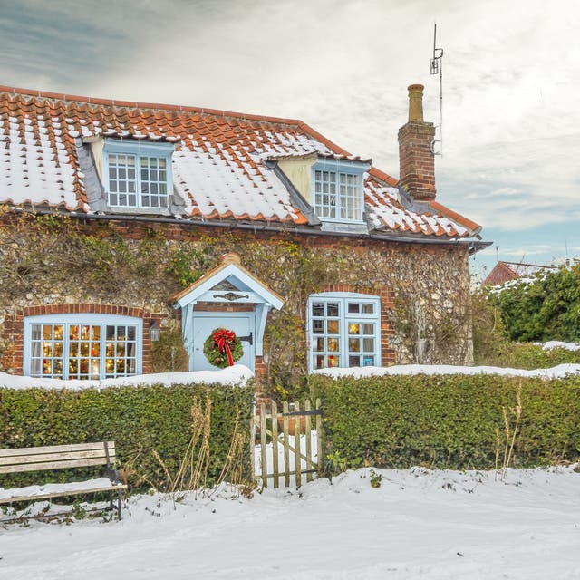 <p>Dreaming of a white Christmas at Brooke Cottage</p>